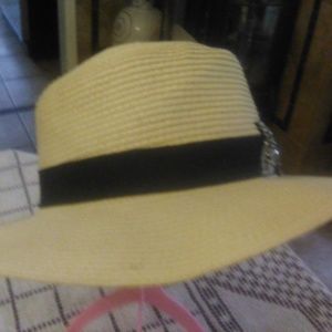 Olive & Oique Summer Straw Hat